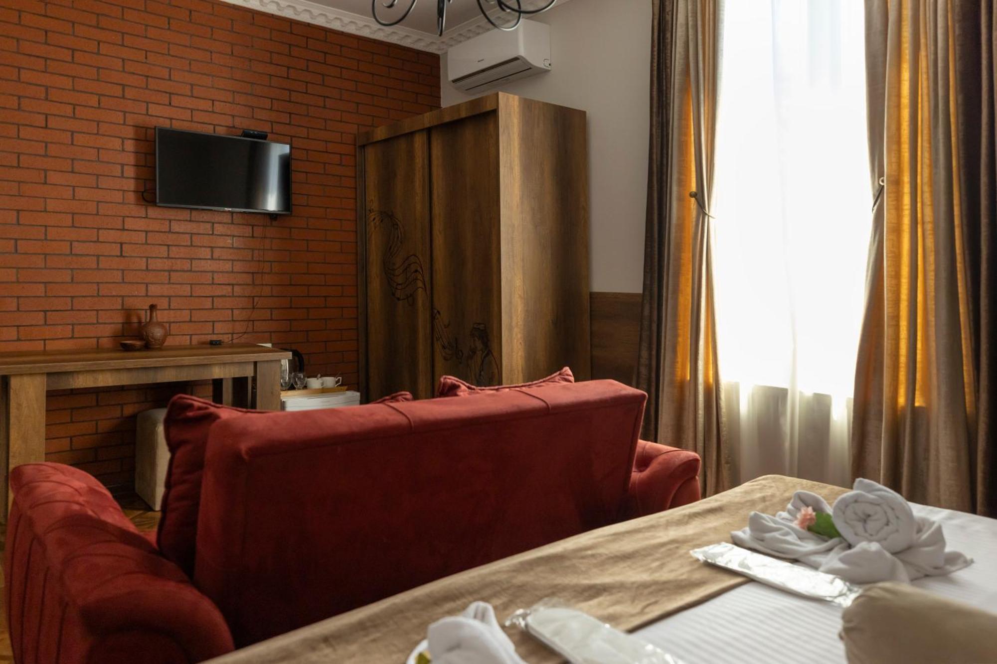 Hestia Boutique Hotel Gori Luaran gambar