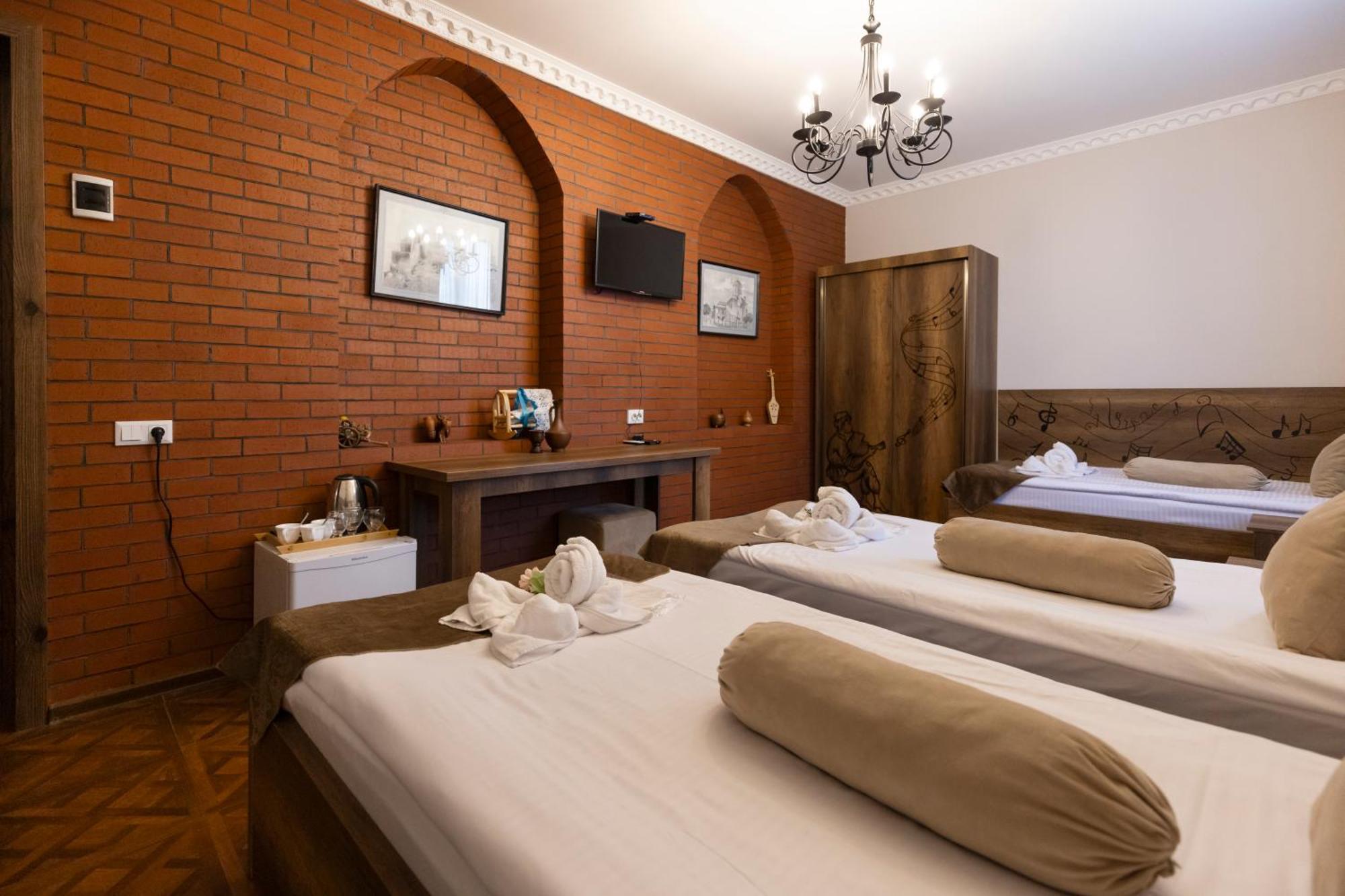 Hestia Boutique Hotel Gori Luaran gambar