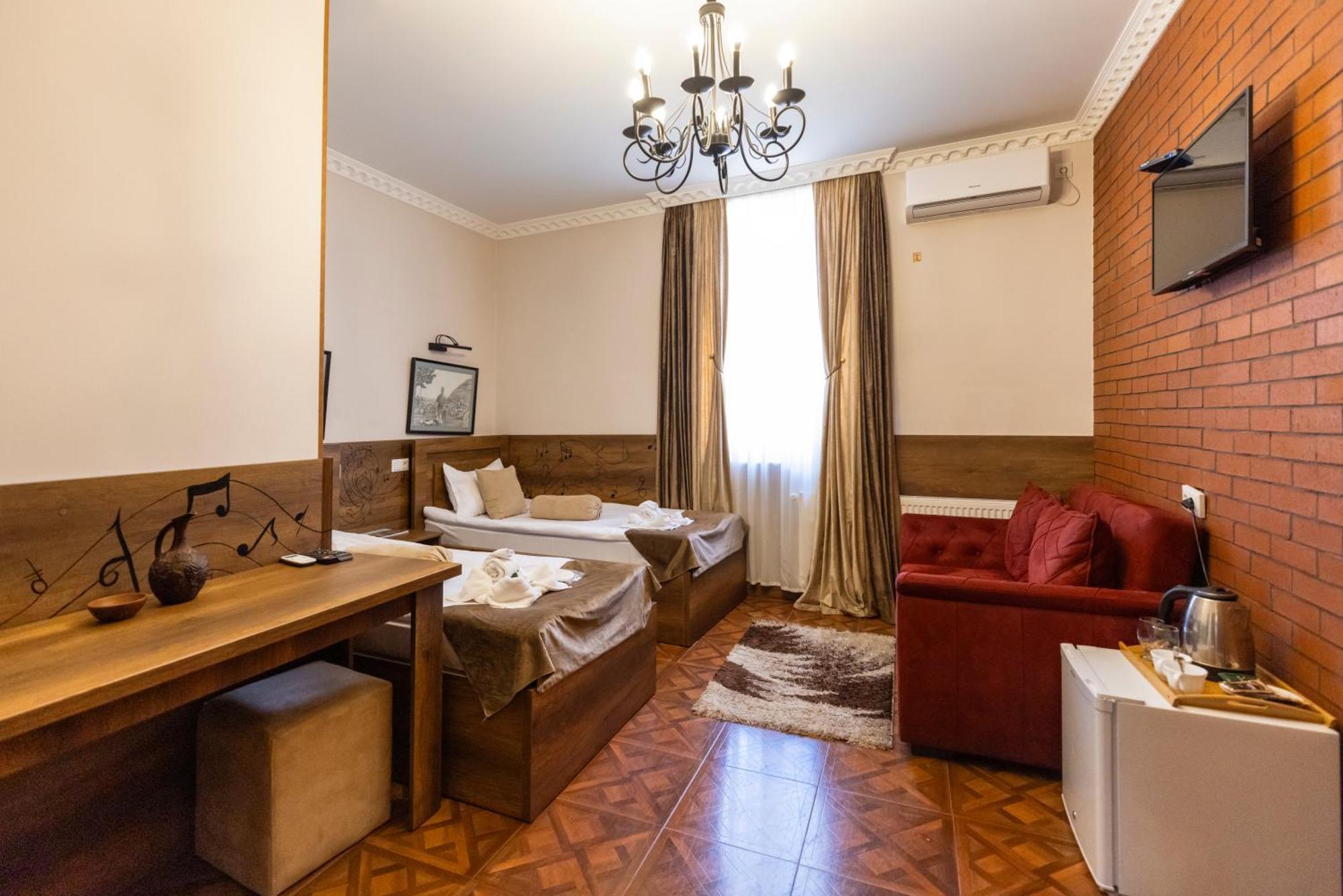 Hestia Boutique Hotel Gori Luaran gambar