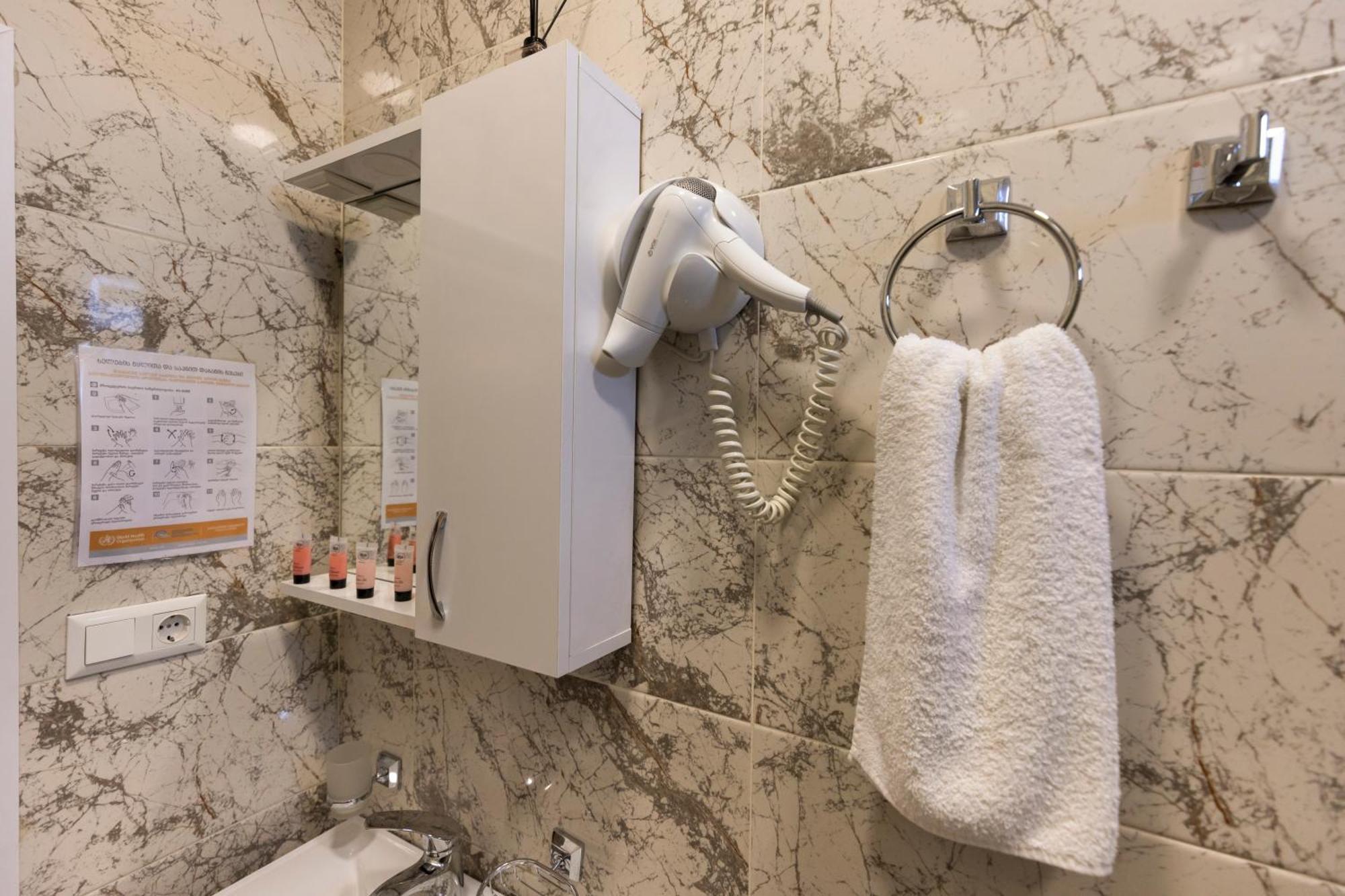 Hestia Boutique Hotel Gori Luaran gambar