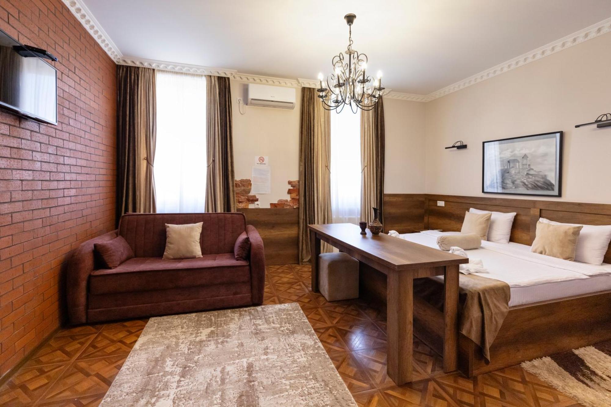Hestia Boutique Hotel Gori Luaran gambar
