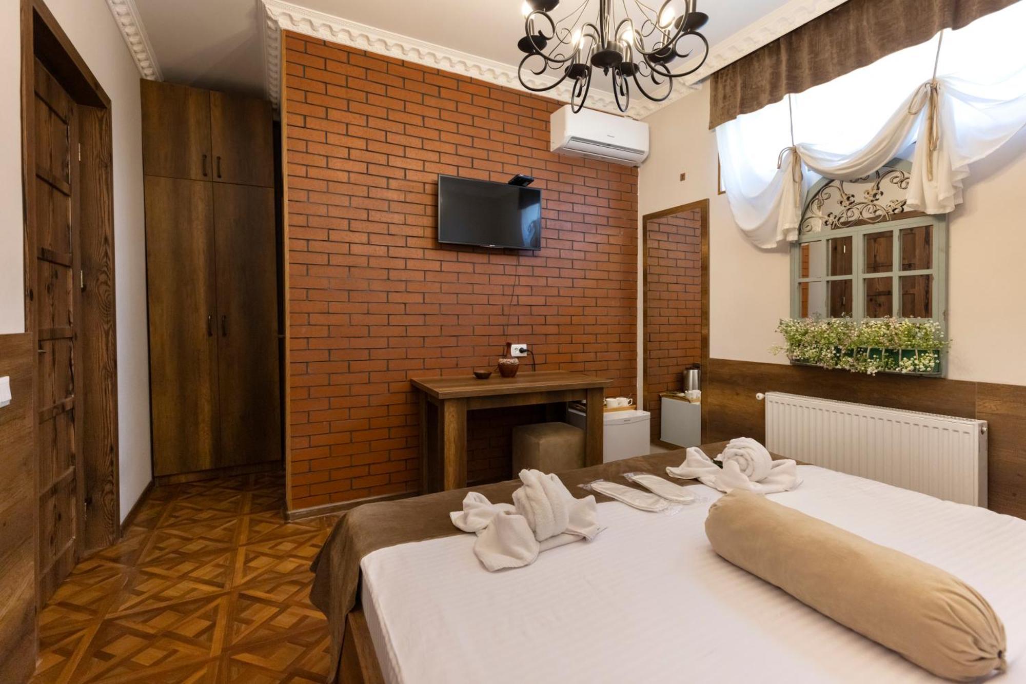 Hestia Boutique Hotel Gori Luaran gambar